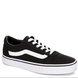BRAND NEW BLACK VANS size 8